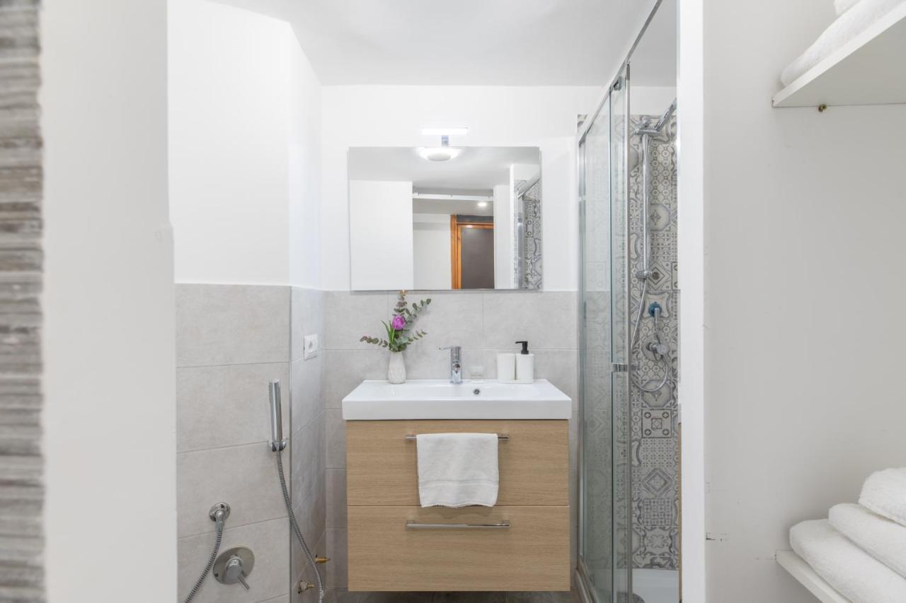 Ferienwohnung Iflat Small Studio In The Heart Of Trastevere Rom Exterior foto